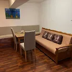 Ajni's House Apartman Vlora