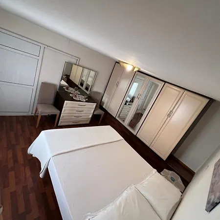 Ajni's House Apartmán Vlorë