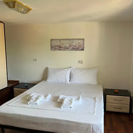 Appartement Ajni's House Vlorë