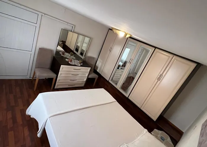 Ajni's House Daire Avlonya